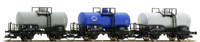 Set of 3 tank cars<br /><a href='images/pictures/Tillig/217357_c.jpg' target='_blank'>Full size image</a>
